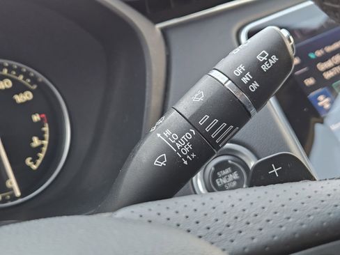 Used 2023 Cadillac XT4 Sport w/ LPO, Onyx Lite Package image 28