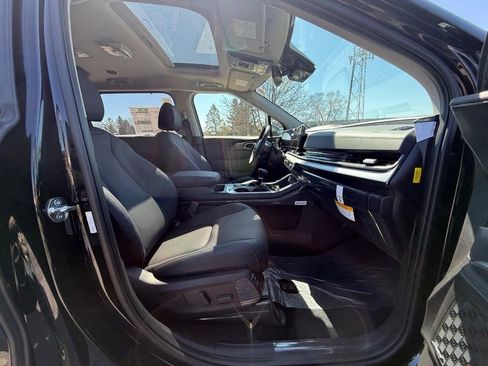 New 2026 Kia Carnival SX Prestige FWD image 11