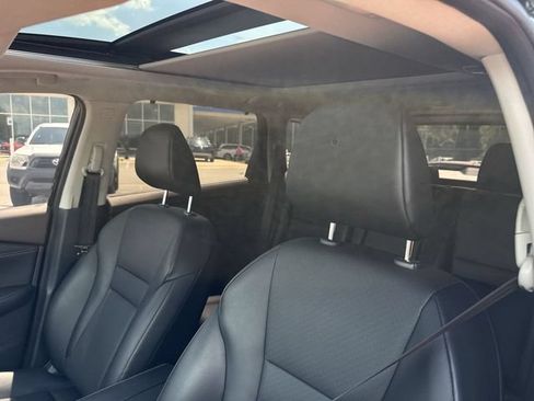 Used 2023 Nissan Rogue SV w/ SV Premium B Package FWD image 11