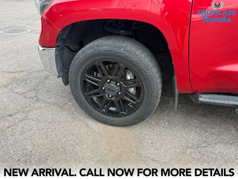 Used 2019 Toyota Tundra SR5 w/ SR5 Upgrade Package image 7