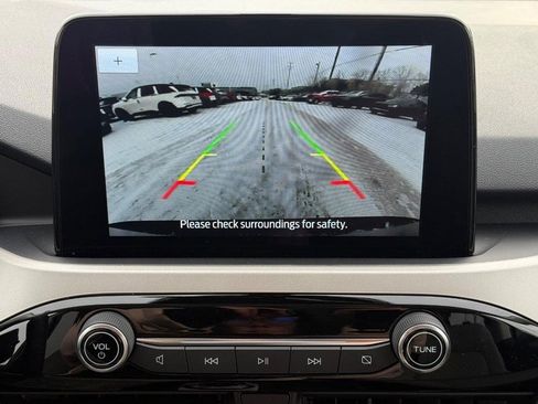 Certified 2022 Ford Escape SE w/ Cold Weather Package image 20