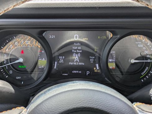 Used 2024 Jeep Wrangler Unlimited Sahara AWD/4WD image 24
