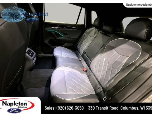 Used 2025 Volkswagen Tiguan SEL R-Line AWD/4WD image 27