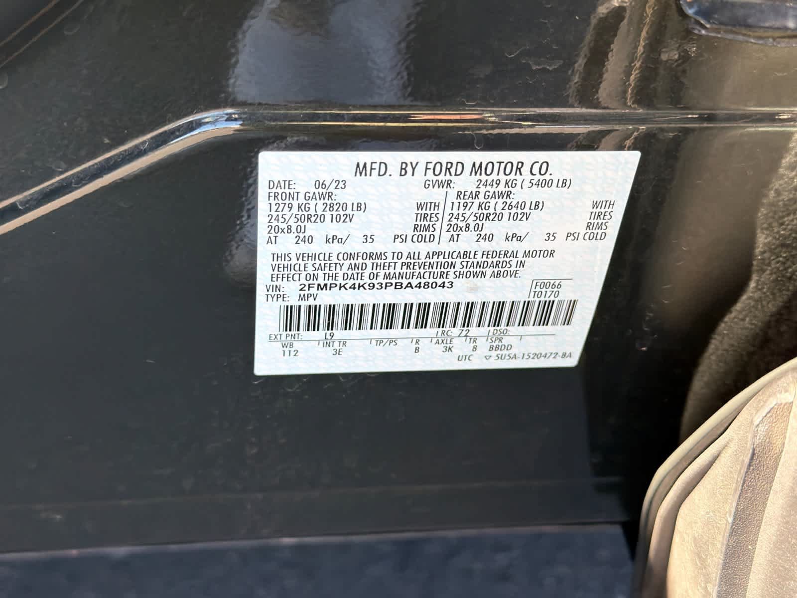 Used 2023 Ford Edge Titanium w/ Class II Trailer Tow Package AWD/4WD image 33
