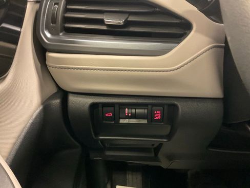 Certified 2025 Subaru Forester Limited AWD/4WD image 11