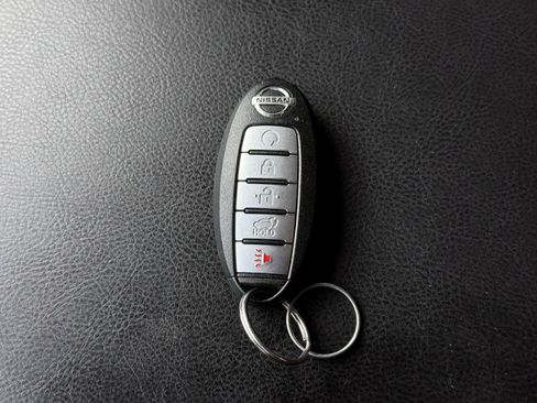 Used 2019 Nissan Pathfinder SL image 52