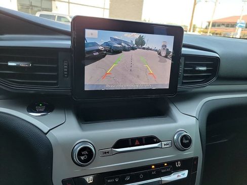 Used 2021 Ford Explorer XLT RWD image 18