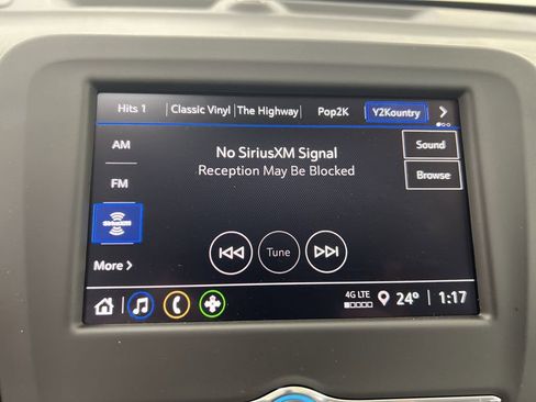 Used 2022 Chevrolet Equinox LS w/ LS Convenience Package image 13