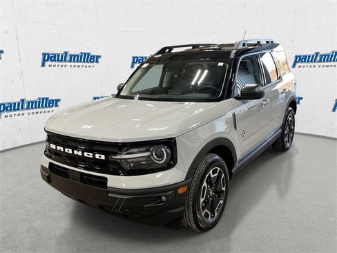 Used 2023 Ford Bronco Sport Outer Banks w/ Tech Package image 1