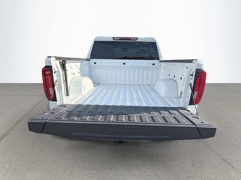Used 2024 GMC Sierra 1500 SLT AWD/4WD image 12
