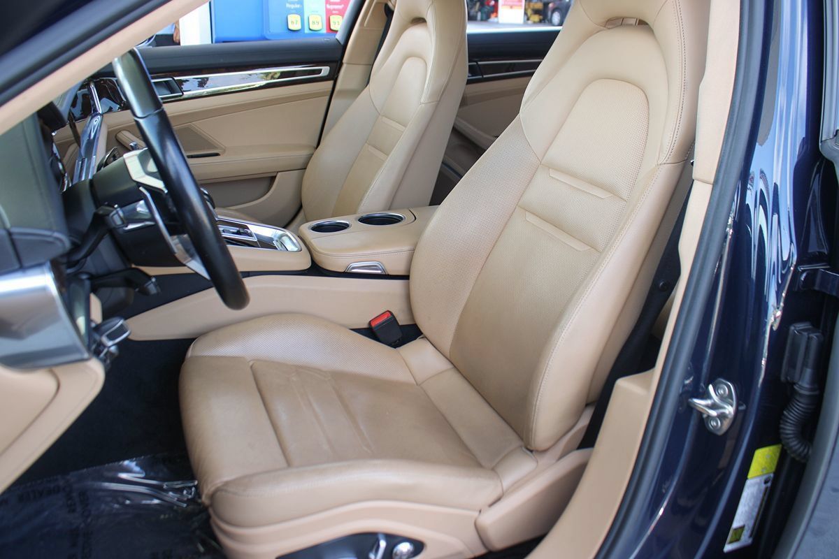Used 2020 Porsche Panamera 4 E-Hybrid AWD/4WD image 16
