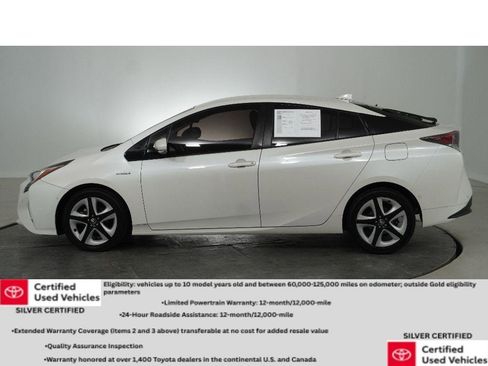 Certified 2017 Toyota Prius Three Touring FWD image 7