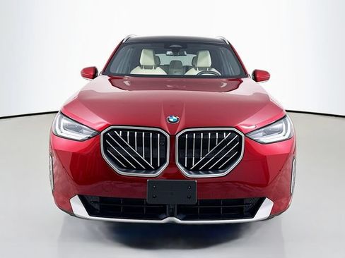 Used 2025 BMW X3 xDrive30i w/ Premium Package AWD/4WD image 2