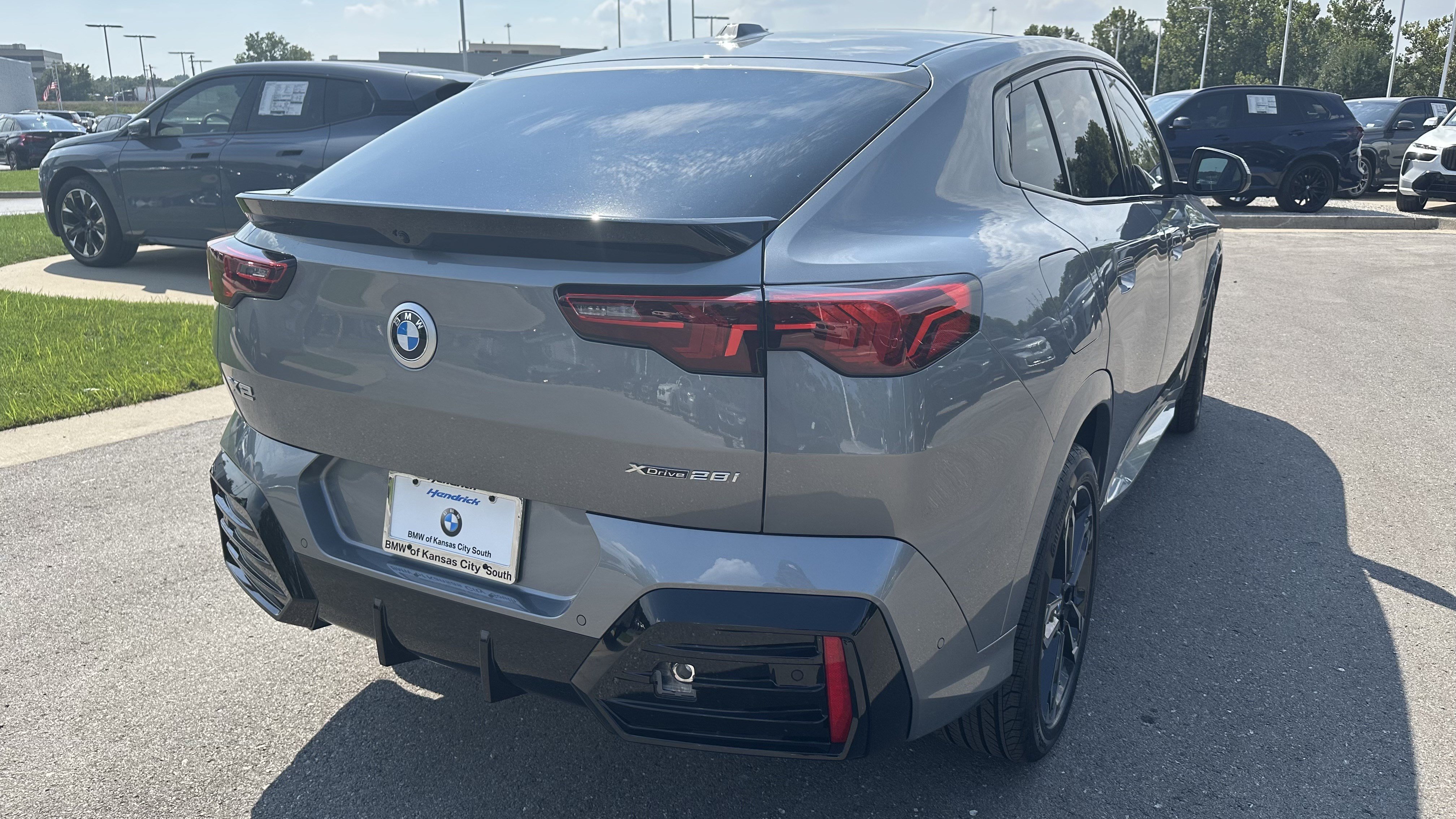 Used 2026 BMW X2 xDrive28i w/ Technology Package AWD/4WD image 10