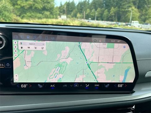 New 2025 Chevrolet Traverse LT w/ Driver Confidence Package image 14