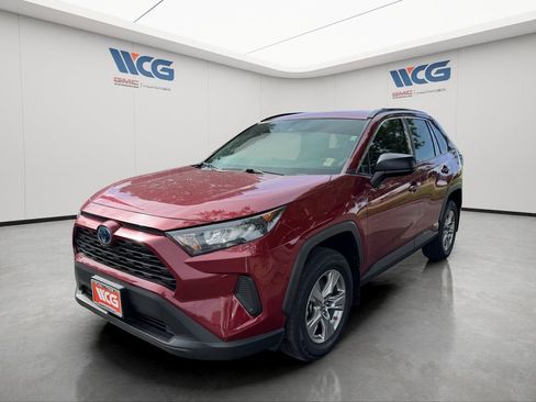 Used 2022 Toyota RAV4 LE AWD/4WD image 8