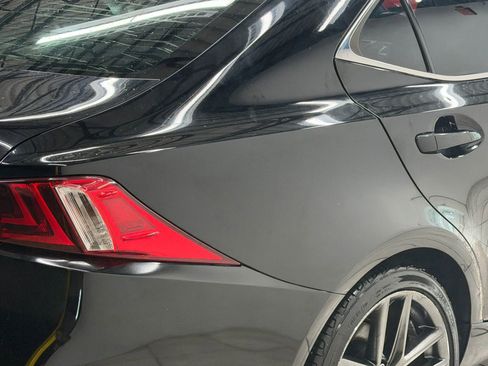Used 2014 Lexus IS 250 w/ F-Sport Package RWD image 10