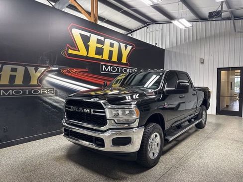 Used 2024 RAM 2500 Tradesman w/ Chrome Appearance Group AWD/4WD image 1