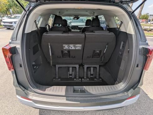 New 2026 Kia Carnival FWD image 10