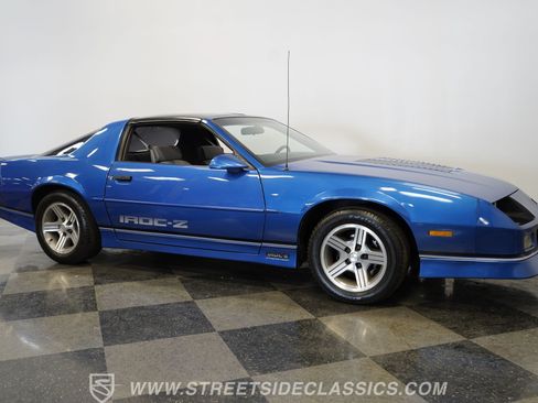 Used 1989 Chevrolet Camaro IROC-Z RWD image 16