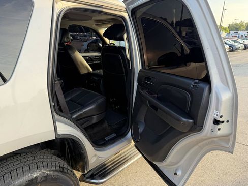 Used 2007 GMC Yukon Denali AWD/4WD image 8