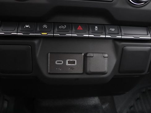 Used 2025 Chevrolet Silverado 1500 W/T RWD image 16