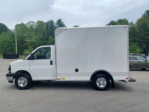 New 2024 Chevrolet Express 3500 w/ Power Convenience Package image 11