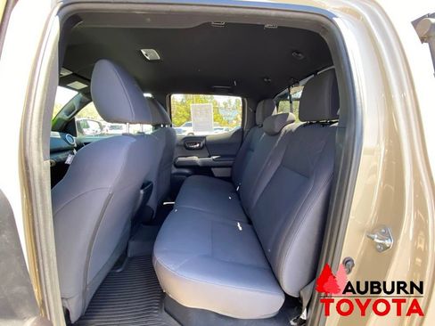 Used 2018 Toyota Tacoma TRD Sport AWD/4WD image 26