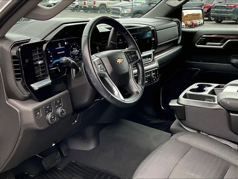 Used 2023 Chevrolet Silverado 1500 LT image 8