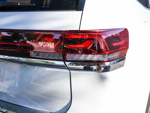 New 2026 Volkswagen Atlas SE image 13