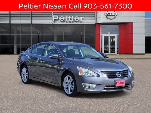 Used 2015 Nissan Altima 3.5 SL FWD image 1