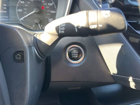 Used 2025 Toyota Corolla SE image 19