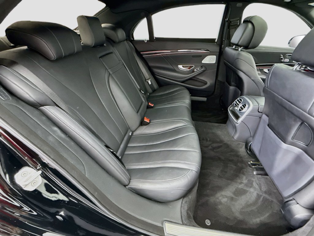 Used 2017 Mercedes-Benz S 550 Sedan image 21