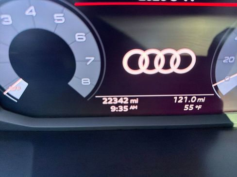 Used 2023 Audi Q3 2.0T Premium w/ Convenience Package AWD/4WD image 17