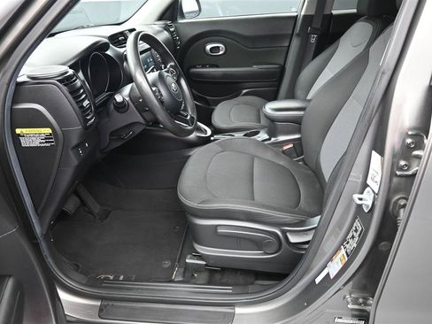 Used 2019 Kia Soul + FWD image 14
