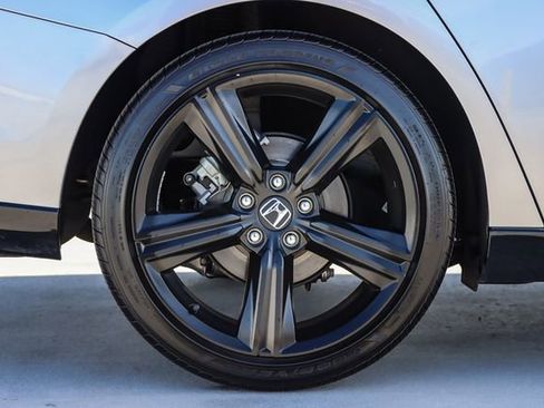 Used 2024 Honda Accord Sport image 10
