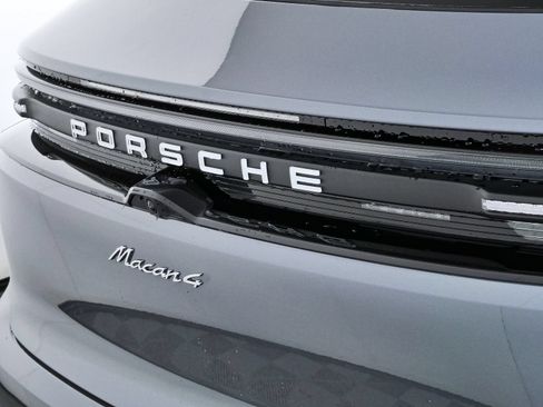 New 2026 Porsche Macan 4 Electric AWD/4WD image 37