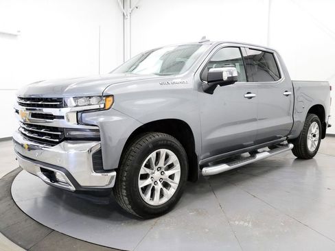Used 2019 Chevrolet Silverado 1500 LTZ w/ LTZ Premium Package image 3