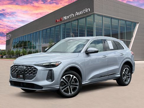 Certified 2025 Audi Q5 Premium w/ Convenience Package AWD/4WD image 1