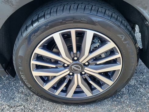 Certified 2024 Nissan Kicks SV FWD image 9