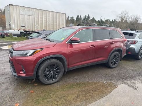 Used 2019 Toyota Highlander SE image 4
