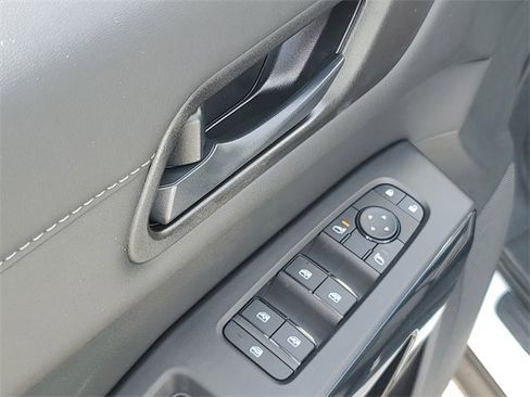 New 2025 Nissan Pathfinder SV w/ Black Appearance Package image 26