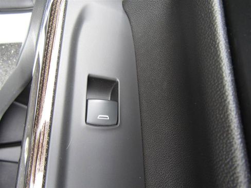 Used 2020 Chevrolet Silverado 1500 LT Trail Boss w/ Convenience Package image 32