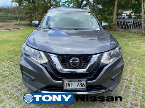 Used 2019 Nissan Rogue SV FWD image 2