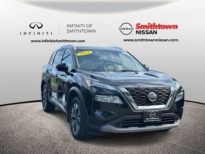 Used 2021 Nissan Rogue SV w/ Premium Package