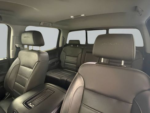 Used 2019 GMC Sierra 2500 Denali w/ Duramax Plus Package AWD/4WD image 12