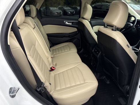 Used 2024 Ford Edge SEL w/ Convenience Package image 18