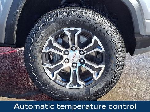 Used 2024 GMC Canyon AT4 image 12