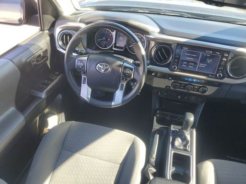 Used 2022 Toyota Tacoma SR5 image 11