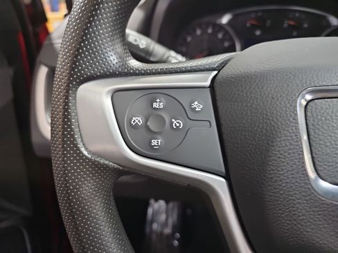 Used 2023 GMC Terrain SLE w/ Driver Convenience Package image 22